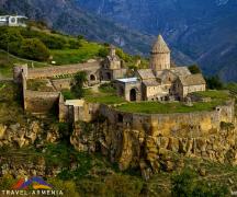 أديرة أرمينيا في ضوء التقليد البيزنطي الأديرة الأرمنية في أرمينيا